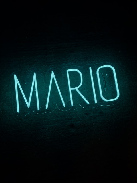 Scritta LED personalizzata nome Mario